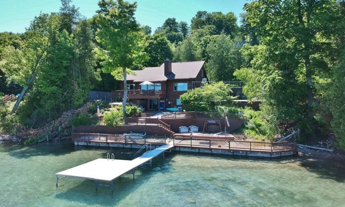 Suttons Bay House | Last minute special for next week! Sport court