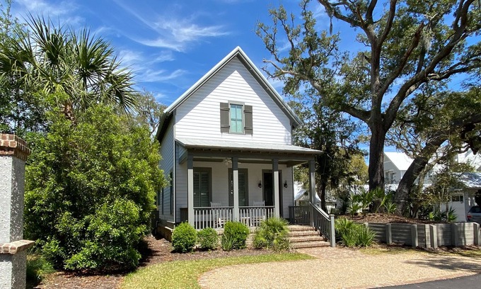 Jekyll Island House | LATITUDE ADJUSTMENT @ OCEAN OAKS 3 bedrooms, 2.5 bathrooms