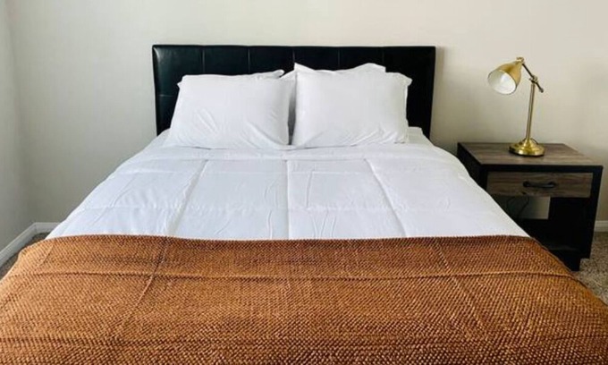 Pearland Apartment | Latte ~ New Cozy 2 Bedroom Steps Away From Shopping!