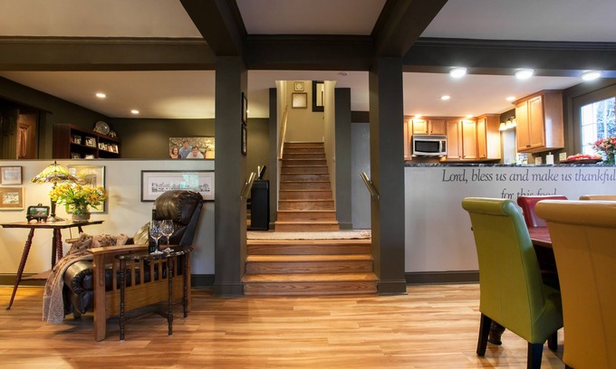 Black Mountain House | Laughing Waters Lodge | 6 Bedrooms | Pet Friendly