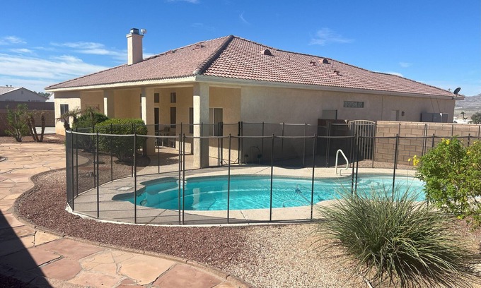 Bullhead City House | Laughlin Casinos, Colorado River, and Lake Mohave Minutes away