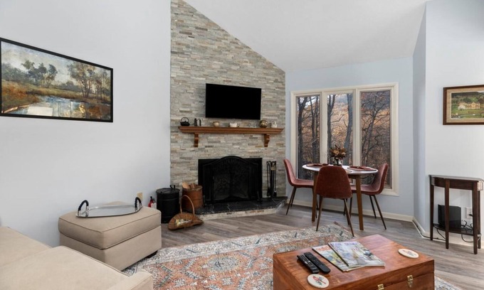 Wintergreen Condo | Laurelwood 43 with Wintergreen Advantage