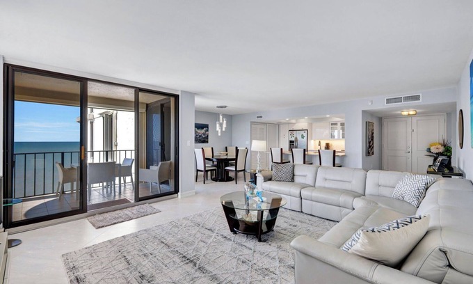 Moorings Condo | Lausanne at Park Shore