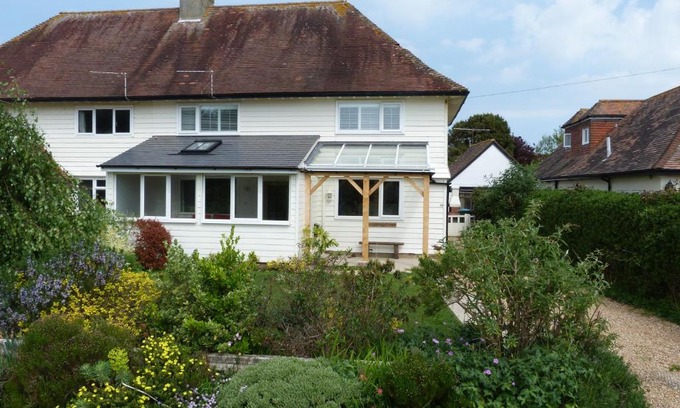Middleton-on-Sea House | Lavender Cottage