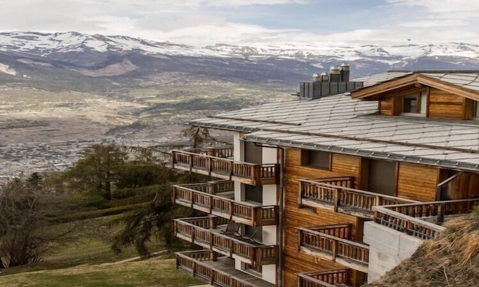 Veysonnaz Apartment | Lavish apartment with wellness