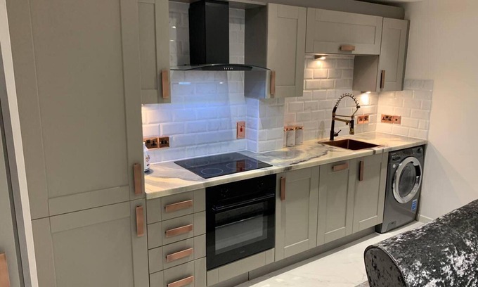 Bury St Edmunds Apartment | Lavish, The Marble Apartment