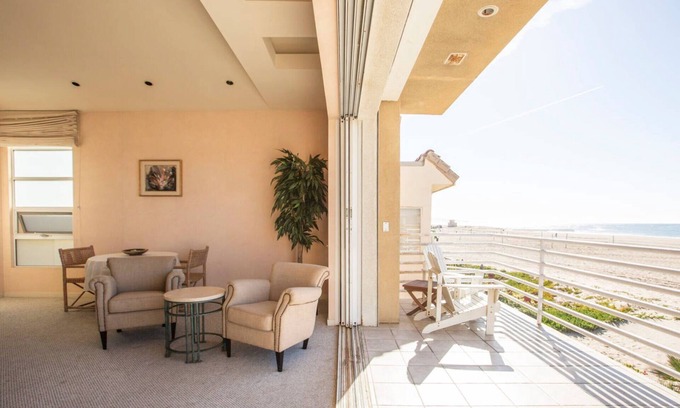 Playa Del Rey House | LAX Beachhouse - Luxury On The Sand and near LAX
