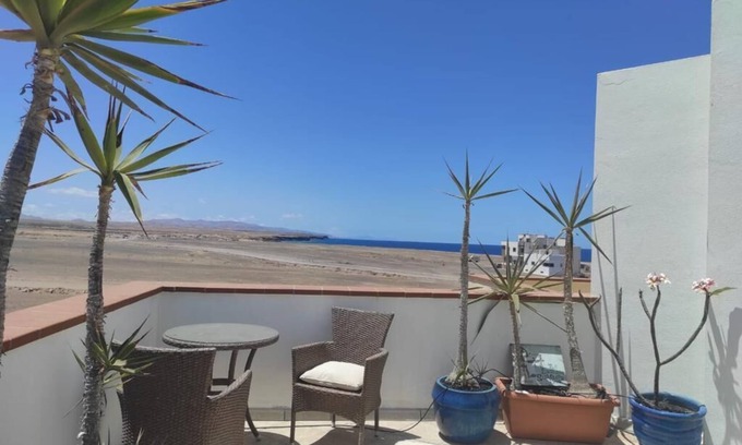 El Cotillo Apartment | Laylas Beach Art House