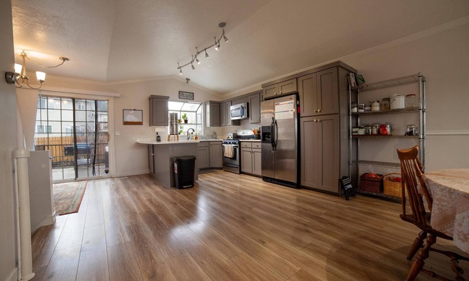 Layton House | Layton Mountain retreat for 9, close to multiple ski resorts, Hill AFB and SLC.