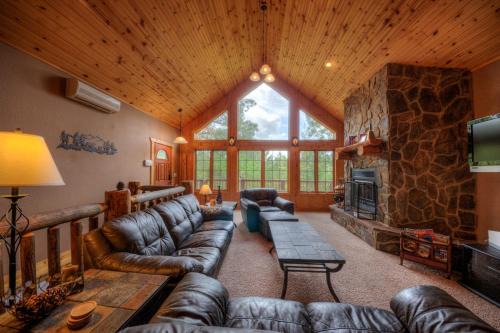 Deadwood House | Lazy Bear Lodge
