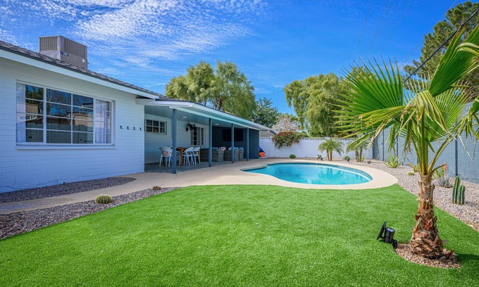Scottsdale Estates Ten House | LAZY CACTUS - OLD TOWN - BACKYARD OASIS