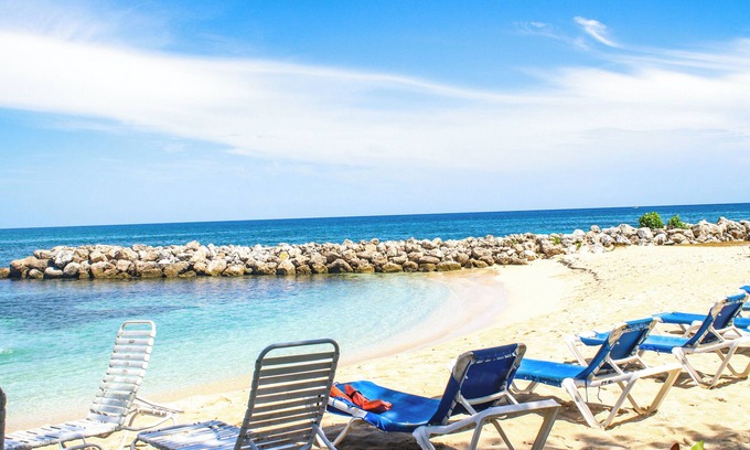 Negril Resort | Lazy Dayz at Point Village Resort