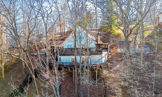 Soddy-Daisy House | Lazy Daze Lake House - A Beautiful Remodeled A-Frame Style Lake House!