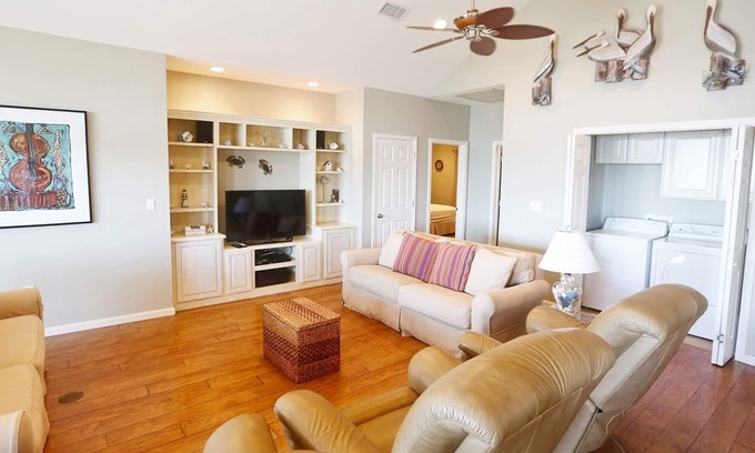 Golden Meadow House | Lazy Moose - Island Realty Bayview