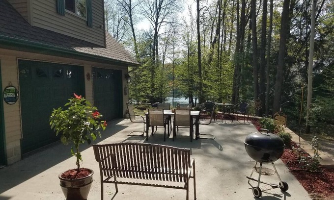 South Boardman Cabin | Lazy on the Lake