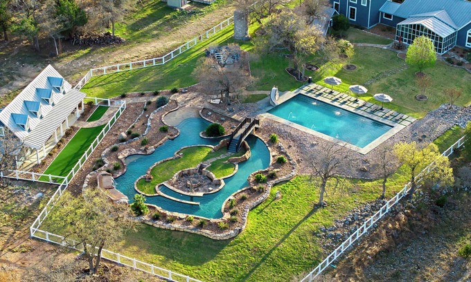 Boerne House | Lazy River Ranch | Lazy River Pool|Pickleball|Golf