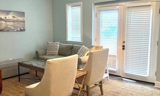 Ship Bottom Apartment | LBI Surf Oasis- One bedroom renovated condo