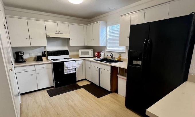 Lubbock House | ★LBK Lake-View Property★3BR/2BA★S LBK/S Loop 289