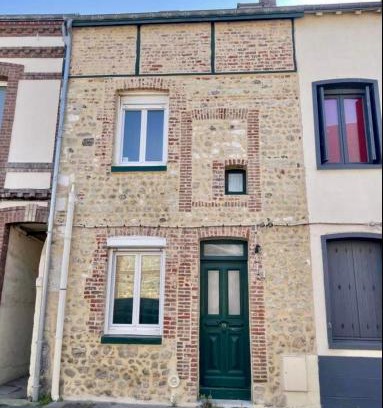 Fecamp Bed & Breakfast | LE 111