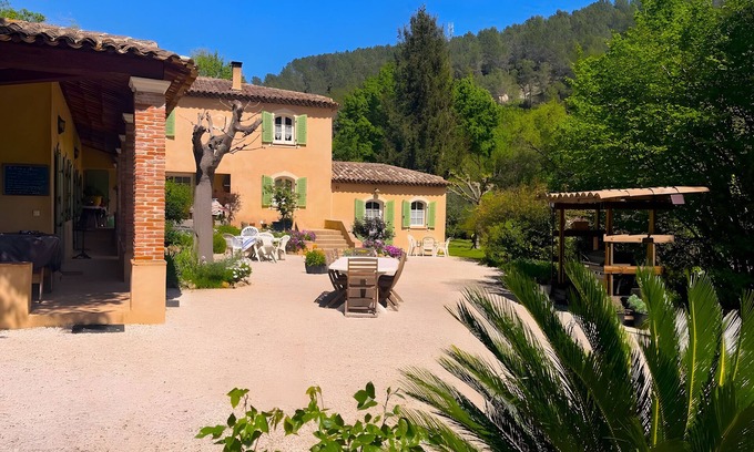 Belgentier House | 'Le Bastidon des Oliviers' with shared pool, Wi-Fi and air conditioning