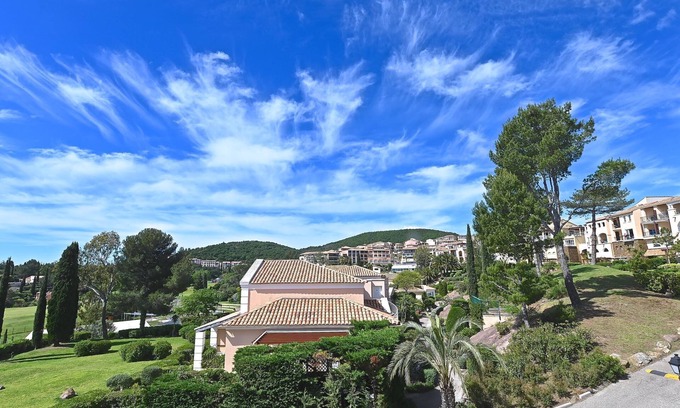Cap Esterel Apartment | Le Belvédère (R8 240) by Interhome