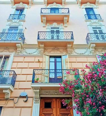 Historical Downtown Salerno Apartment | Le Bijou Luxury Apartment