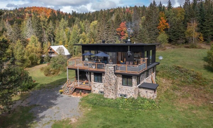 Saint Donat Ski Chalet | Le Repère Etoilé - Spa, Nature & Private Lake
