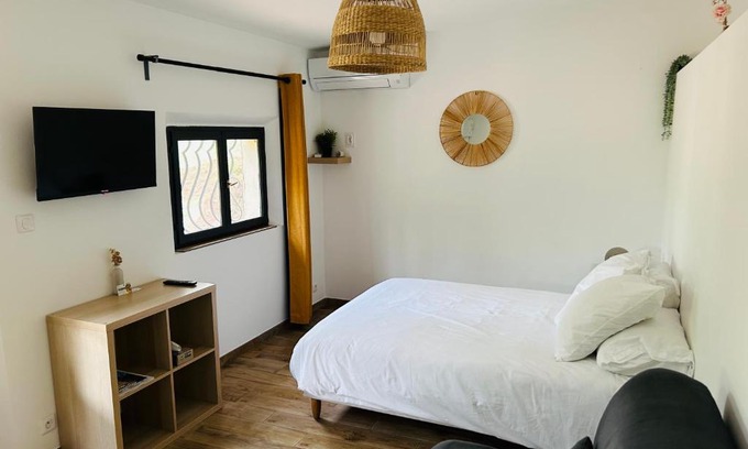 Collobrieres House | Le Cabanon