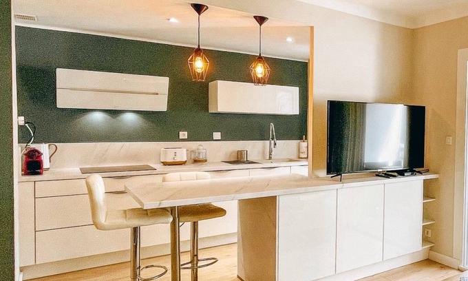 Carqueiranne Apartment | Le California apartment Carqueiranne harbour and beaches