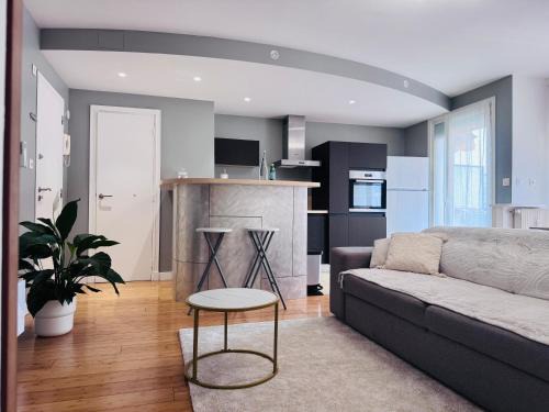 La Californie Apartment | LE CARRAS - Proche de aéroport , Plage à pied - Promenade des anglais