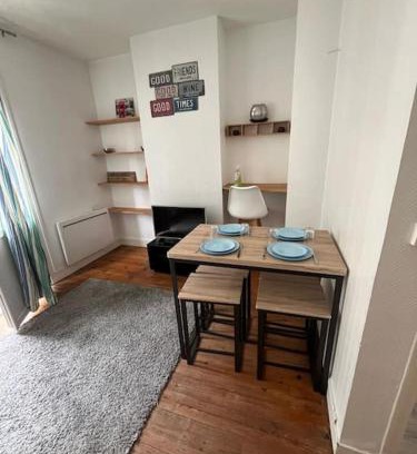 Anatole France Danton Apartment | Le Chaleureux