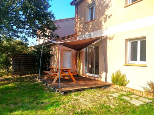 Montauban House | Le Clos Andrée - Charmante maison 8 personnes - 5 lits - Climatisation réversible RDC - Parking 3 véhicules - Garage - Zone Nord Montauban - Terrasse et jardin
