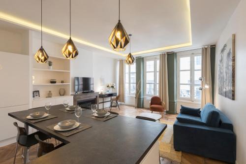 Bellecour - Hotel Dieu Apartment | Le Confident - Grand T2 au coeur de Lyon