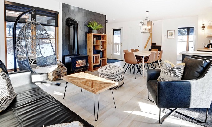 Stoneham House | LE COZY ALPIN -14 Chemin Alpin, Stoneham, 235266