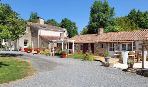 Saint-Colomban House | Le domaine de la Rabatelière