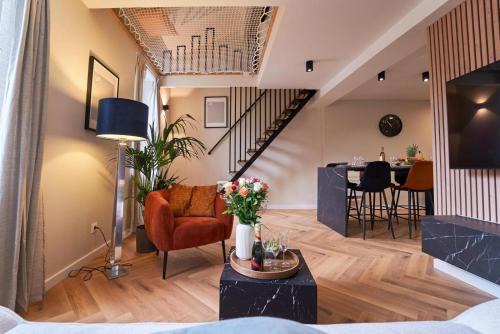 Toulon Apartment | Le Filet Suspendu-Expérience-WIFI-CLIM