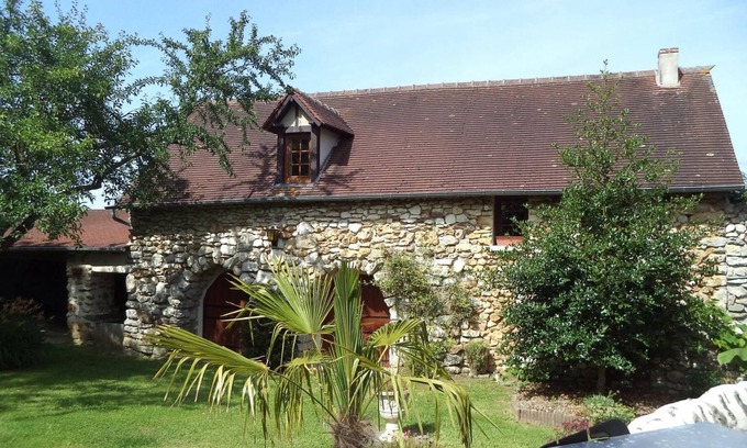Saint-Etienne-sous-Bailleul House | Les Voûtes-House-Cottage-Ensuite with Bath-Garden view