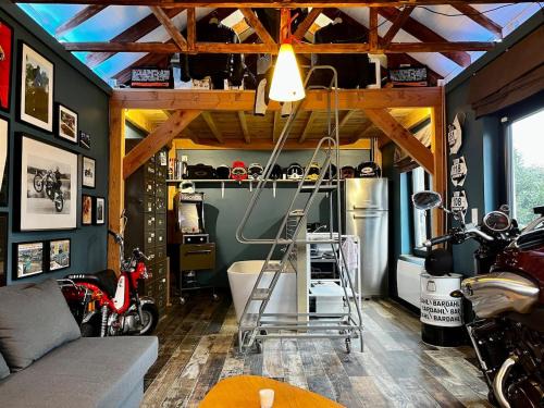 Comines House | Le Garage - logement insolite à 2 pas de Lille
