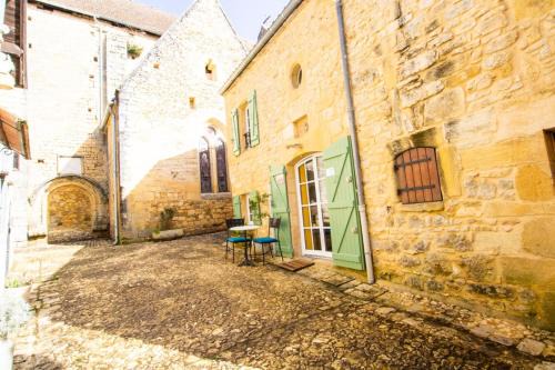 Saint-Pompont House | Le gentil coquelicot
