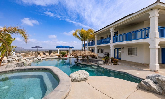 Temecula Villa | Le Grand Bleu by AvantStay | Luxury Hilltop Estate