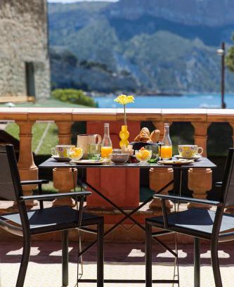 Cassis Hotel | Le Jardin d'Emile