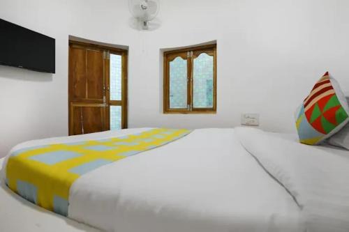 Cuddalore-Puducherry Administrative Boundary House | Le Lucky Chalet