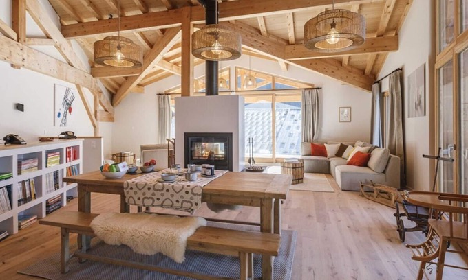 Champagny-en-Vanoise Apartment | Le Malatray - Spacious chalet with mountain view