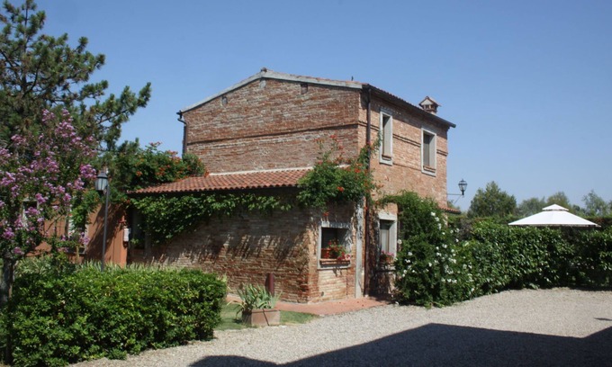Valiano Apartment | Le Manzinaie - Villa Iris - Perfect for families or group of friends