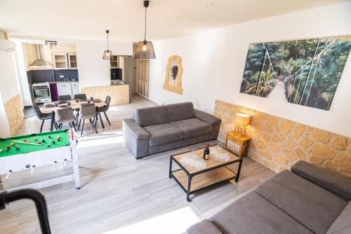 Saint-Paul-Trois-Chateaux Apartment | Le Mazagran