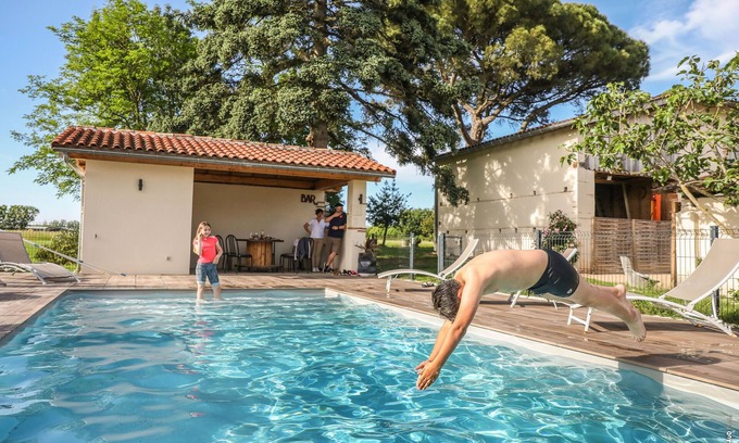 Gaillac House | Le Mazage des Trégans, Swimming pool & wooded park in a peaceful setting