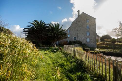 Kerlouan House | LE MOULIN DU COUFFON