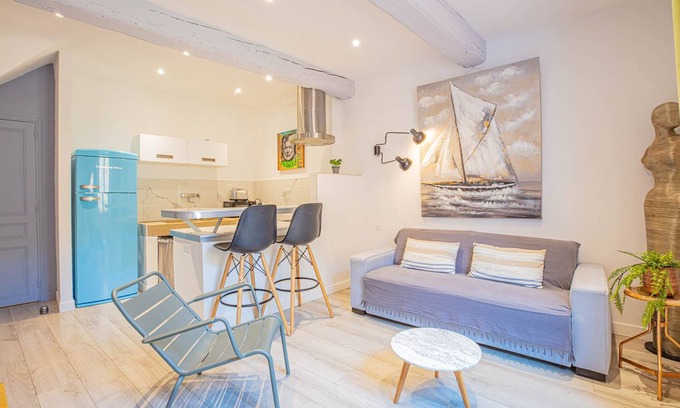 Cassis Apartment | Le Pêcheur Revisité by Winkyhouse Cassis