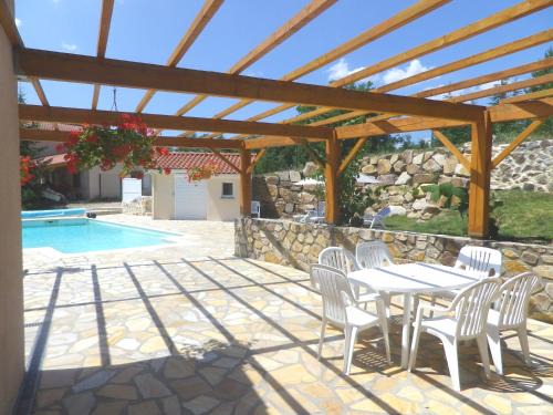 Vieille-Brioude Bed & Breakfast | Le Panorama - Chambres d'hôtes - Cuisine disponible