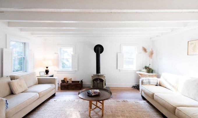 Saugerties House | Le Petit Cottage - French Country in Saugerties
